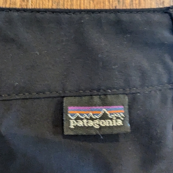 Patagonia skort with zipper pockets, black size 10 - Picture 7 of 10